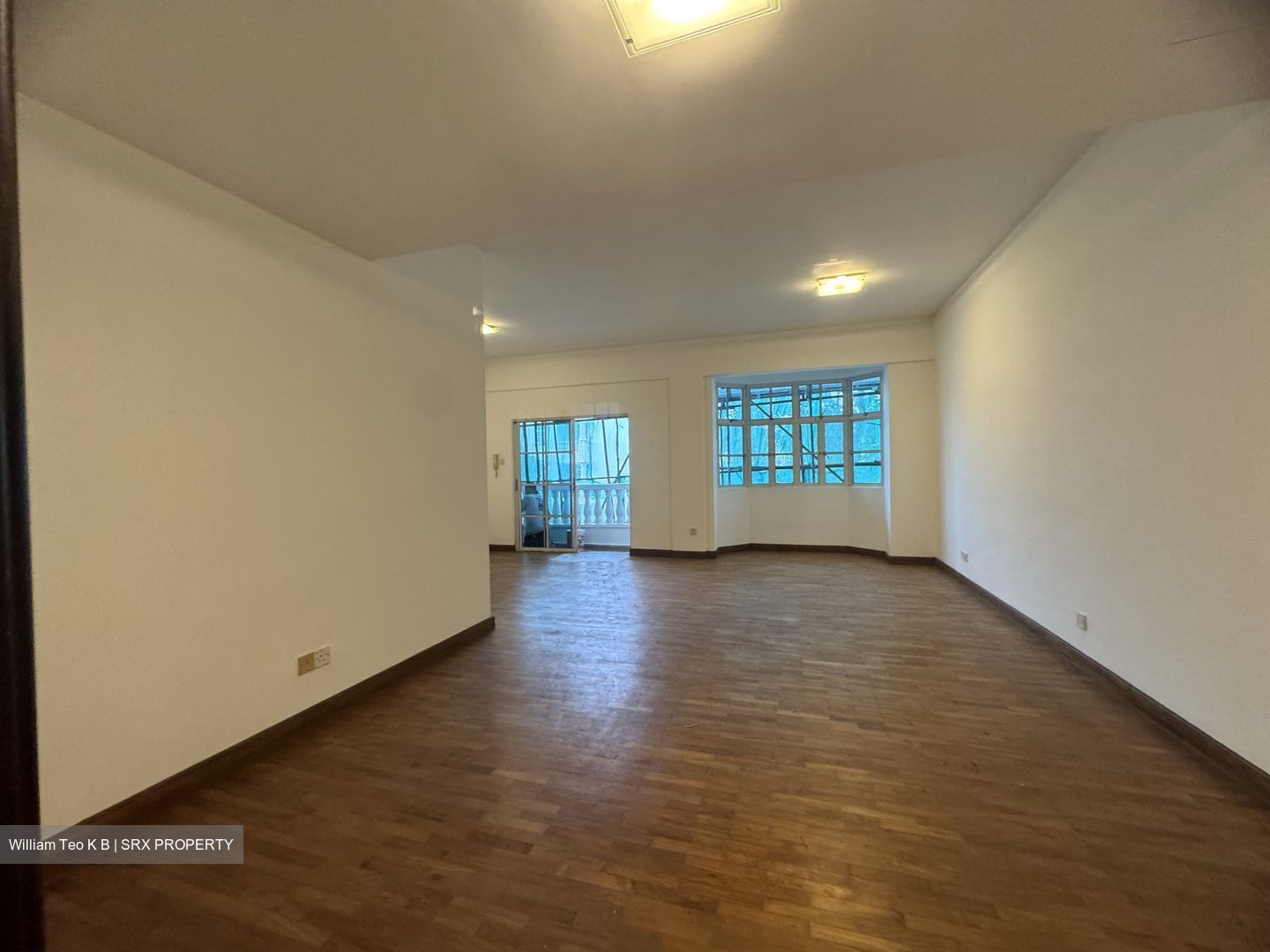 La Suisse (D11), Terrace #549694191